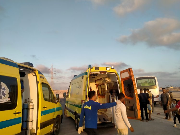 إصابة 12 شخصًا في حادث على الطريق الإقليمي حلوان