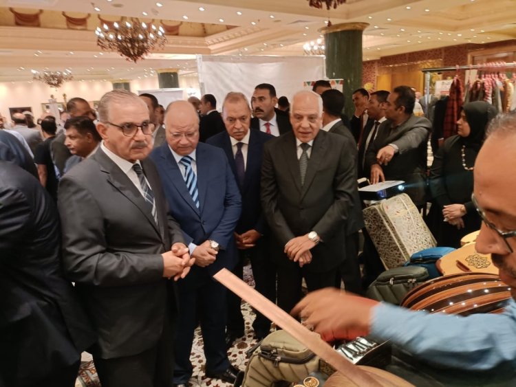 محافظ كفر الشيخ ووزيرا التنمية المحلية والتضامن يفتتحون معرض مشروع «أيادي مصر»