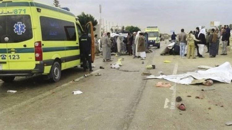إصابة 11 مواطنًا في حادث تصادم على الطريق الدولي بالبحيرة