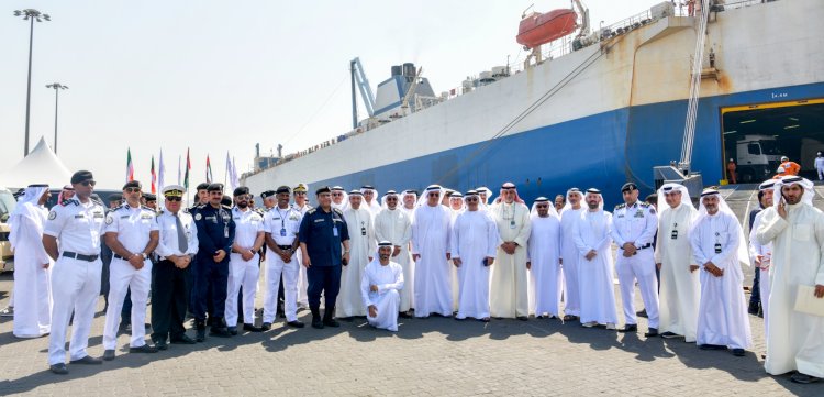 وصول سفينة جديدة إلى ميناء الشويخ في الكويت ضمن خدمة شحن البضائع المدحرجة