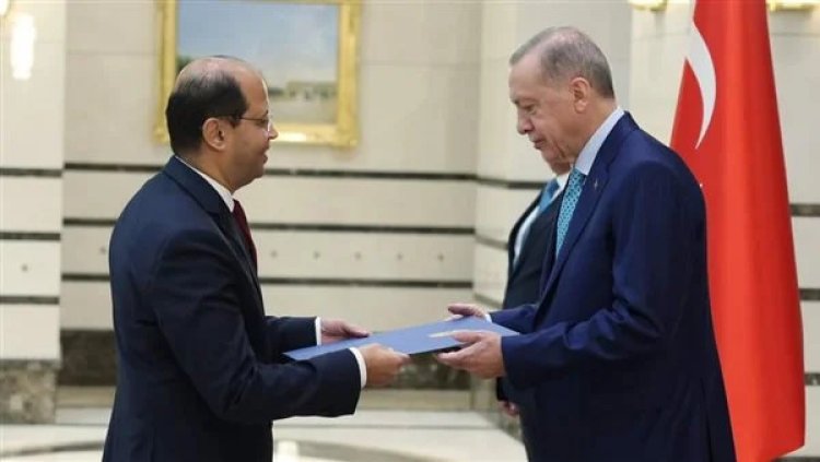 بعد 10 سنوات من القطيعة.. السفير المصري يعود إلى تركيا