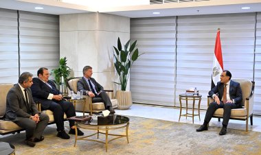 رئيس الوزراء يلتقي رئيس مجموعة أكور الرائدة عالمياً في مجال الضيافة