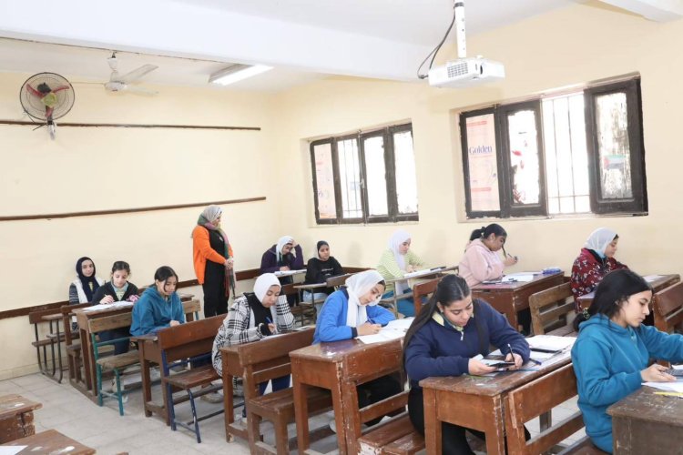 وزارة التعليم توجه بالتصدى للغش بامتحانات الشهادة الإعدادية 2024