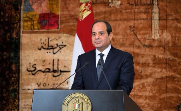 نشأت الديهي: الرئيس السيسي يرفع العلم المصري على أطول ساري في العالم خلال مراسم حلف اليمين