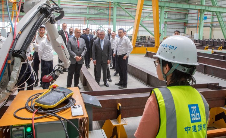 رئيس «اقتصادية قناة السويس» يشهد مراسم افتتاح مصنع «CSCEC» لإنتاج الهياكل الفولاذية