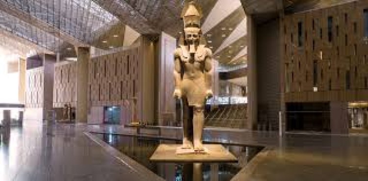 القبض على مسئولين في المتحف المصري الكبير لاتهامهم بسرقة تمثال الإله أوزوريس 