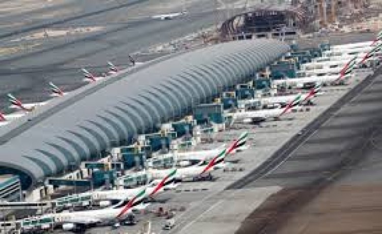 مطارات دبي تطلب من المسافرين عدم التوجه للمطار إلا في حالات الضرورة